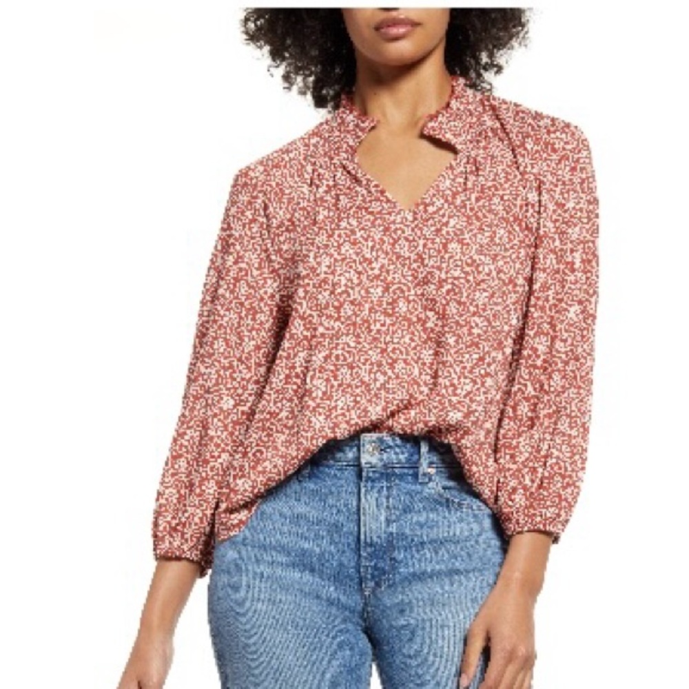 Caslon “free people” style top.